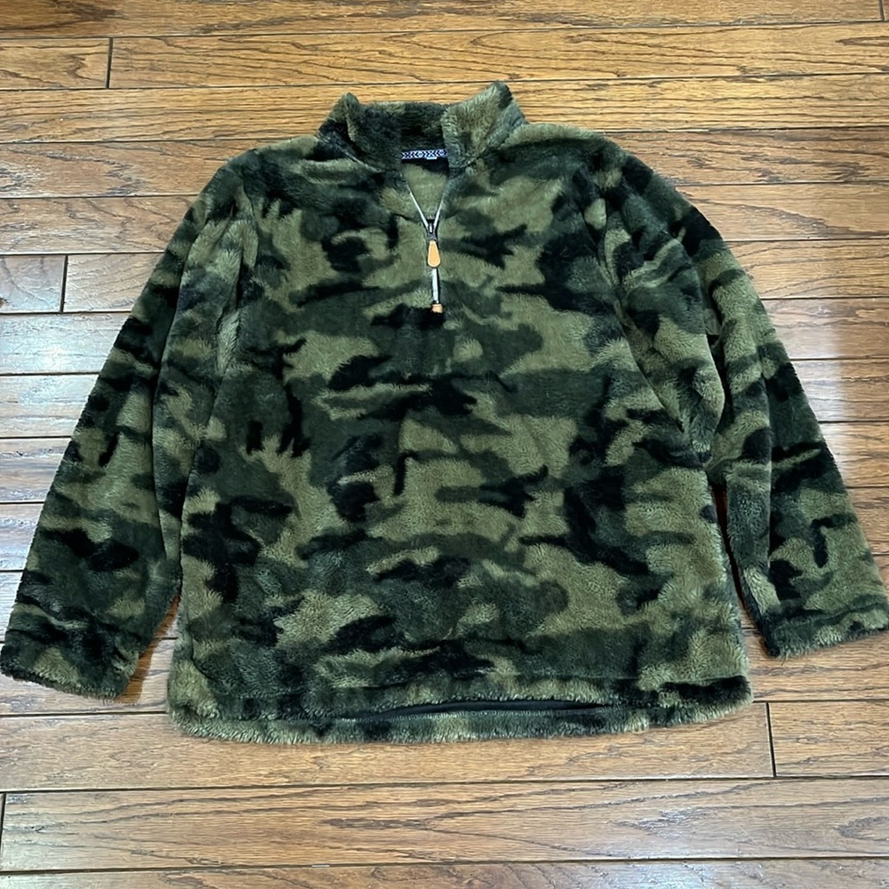 Women’s Camo Quarter Zip Pullover